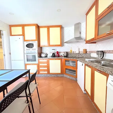 Charming House With Pool, Close To The Sea * 马尔韦利亚